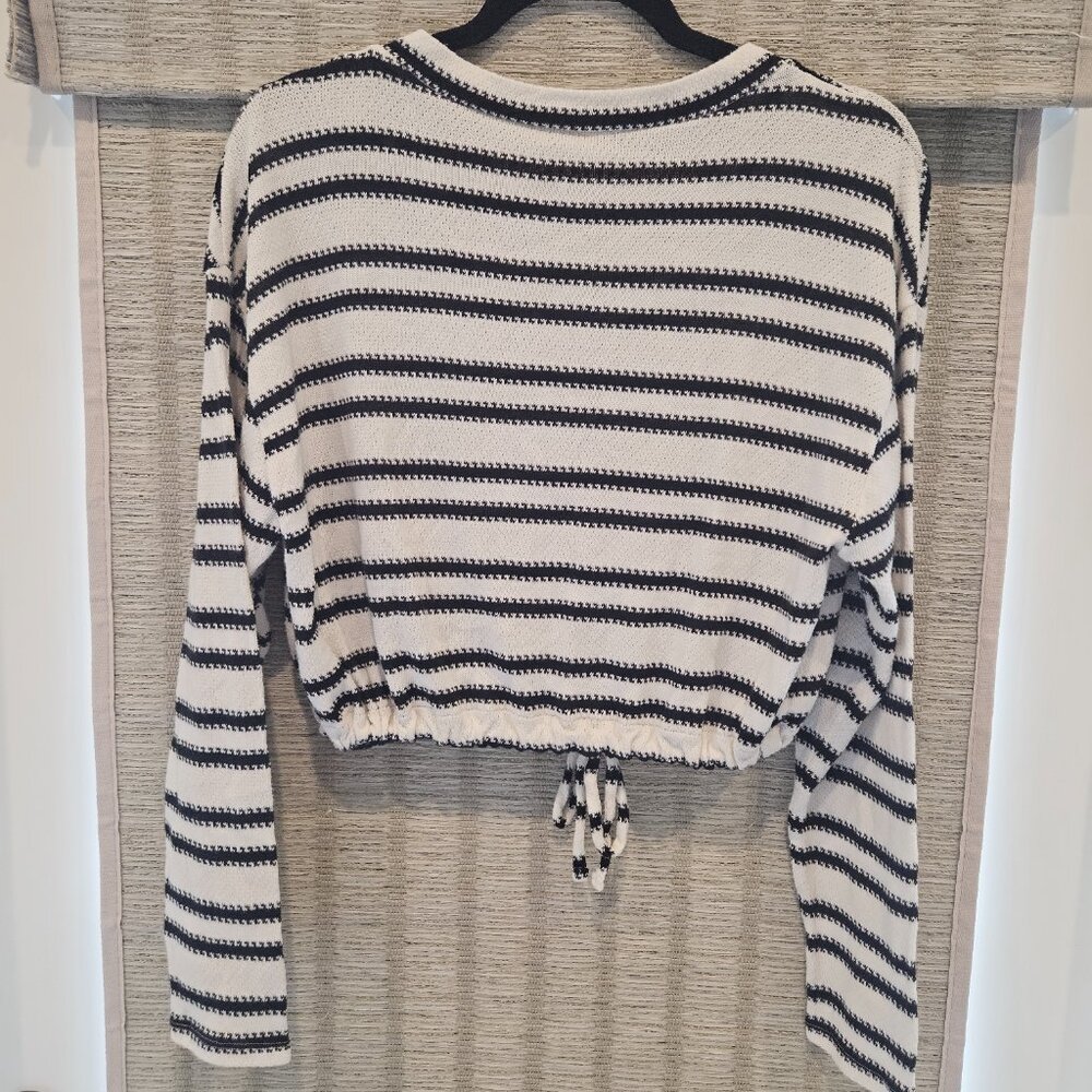 Sweater - Picture 2 of 3